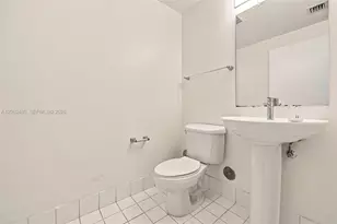 601 NE 36th St, Miami, FL 33137 - Photo 16