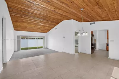 725 NW 49th Ave, Coconut Creek, FL 33063 - Photo 4