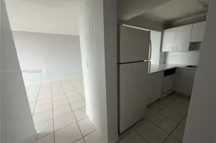 8231 NW 8th St, Miami, FL 33126 - Photo 14