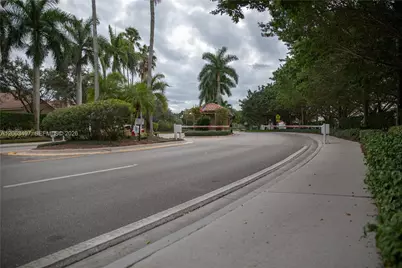 924 Falling Water Rd #924, Weston, FL 33326 - Photo 20