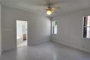 924 Falling Water Rd, Weston, FL 33326 - Photo 8
