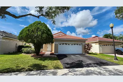 924 Falling Water Rd #924, Weston, FL 33326 - Photo 2