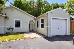 25039 SW 127th Pl, Homestead, FL 33032 - Photo 2