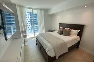 218 SE 14th St, Miami, FL 33131 - Photo 26