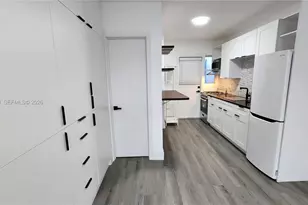 300 74th St, Miami Beach, FL 33141 - Photo 14