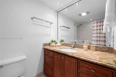 400 Diplomat Pkwy #704, Hallandale Beach, FL 33009 - Photo 8