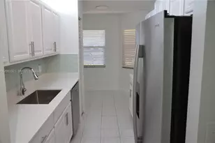 1351 SW 125th Ave, Pembroke Pines, FL 33027 - Photo 6