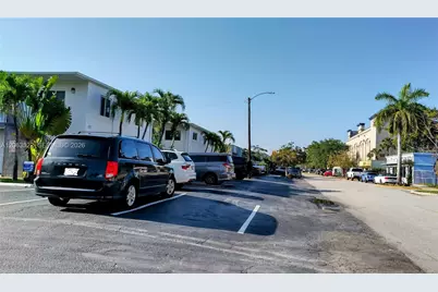711 NE 2nd Ave #202, Fort Lauderdale, FL 33304 - Photo 22