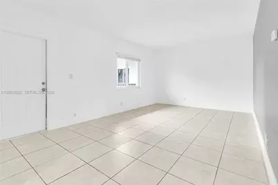 711 NE 2nd Ave #202, Fort Lauderdale, FL 33304 - Photo 2