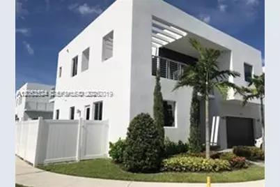 10125 NW 75 Terr, Miami, FL 33178 - Photo 2