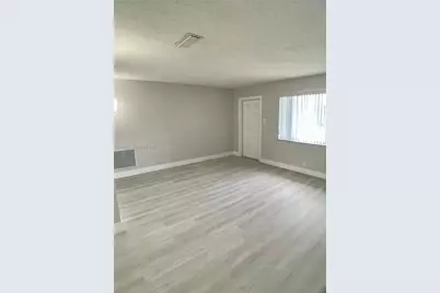 6990 NW 17th St, Margate, FL 33063 - Photo 4