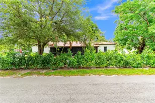 11201 NE 10th Ave, Biscayne Park, FL 33161 - Photo 8