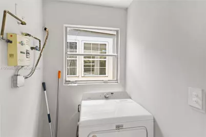 511 NE 110th Ter, Miami, FL 33161 - Photo 32
