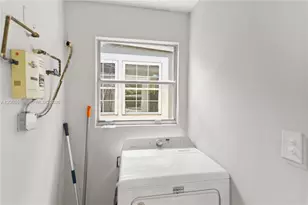 511 NE 110th Terrace, Miami, FL 33161 - Photo 32