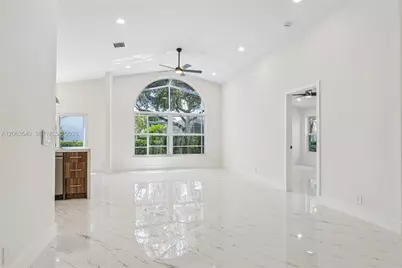 9613 NW 8th Cir, Plantation, FL 33324 - Photo 20