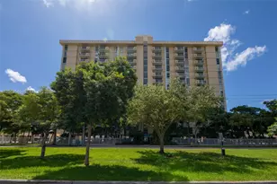 2350 NE 135th St, North Miami, FL 33181 - Photo 14