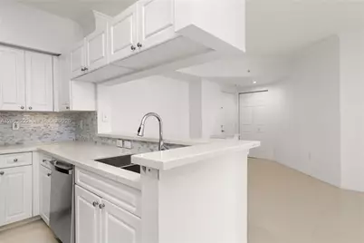17100 N Bay Rd #1712, Sunny Isles Beach, FL 33160 - Photo 26
