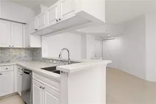 17100 N Bay Rd, Sunny Isles Beach, FL 33160 - Photo 26