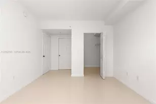 17100 N Bay Rd, Sunny Isles Beach, FL 33160 - Photo 10