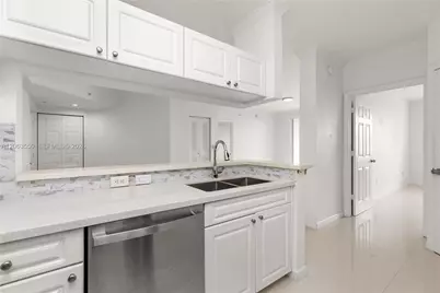 17100 N Bay Rd #1712, Sunny Isles Beach, FL 33160 - Photo 26