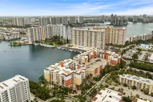 17100 N Bay Rd, Sunny Isles Beach, FL 33160 - Photo 38