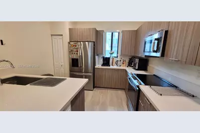 4682 NW 83rd Ave, Doral, FL 33166 - Photo 4