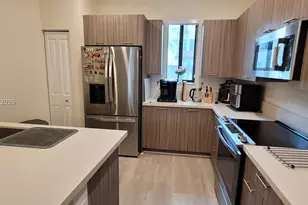 4682 NW 83rd Ave, Doral, FL 33166 - Photo 4