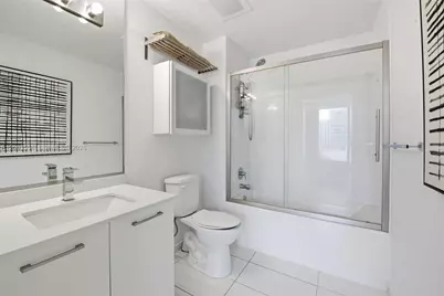 151 SE 1st St #1910, Miami, FL 33131 - Photo 12