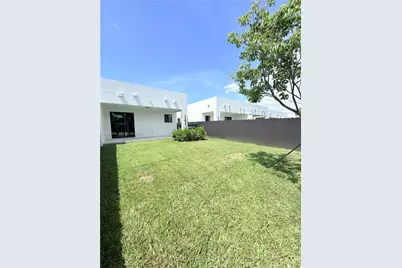 12368 SW 219th St, Miami, FL 33170 - Photo 14