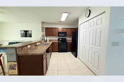1018 Foster Rd, Hallandale Beach, FL 33009 - Photo 6