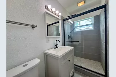 341 N 66th Ave, Hollywood, FL 33024 - Photo 12