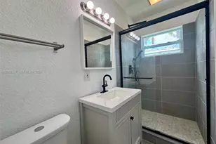 341 N 66th Ave, Hollywood, FL 33024 - Photo 12