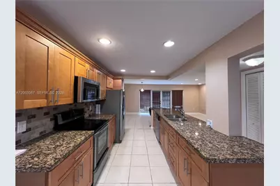 2750 N 34th Ave #9D, Hollywood, FL 33021 - Photo 24