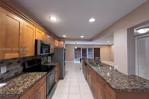 2750 N 34th Ave, Hollywood, FL 33021 - Photo 24