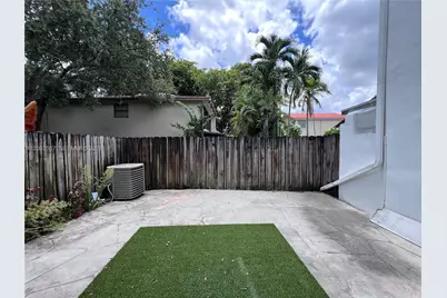2750 N 34th Ave #9D, Hollywood, FL 33021 - Photo 14