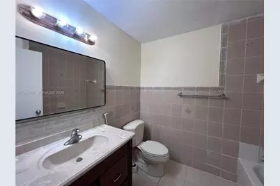 2750 N 34th Ave #9D, Hollywood, FL 33021 - Photo 32