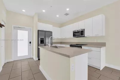 8167 NW 41st St #E-110, Doral, FL 33166 - Photo 10