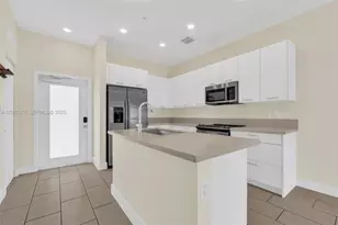 8167 NW 41st St, Doral, FL 33166 - Photo 10