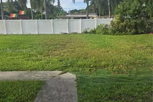 2450 Jackson St, Hollywood, FL 33020 - Photo 6