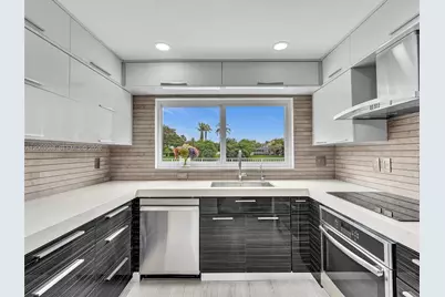 1385 NW 192nd Ter, Pembroke Pines, FL 33029 - Photo 12