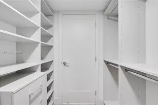 555 NE 34th St, Miami, FL 33137 - Photo 24