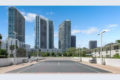 555 NE 34th St #1409, Miami, FL 33137 - Photo 2