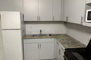9437 SW 76th St, Miami, FL 33173 - Photo 2