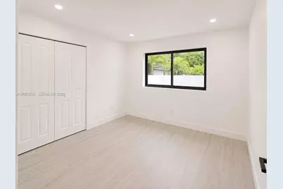 1141 NE 166th St, North Miami Beach, FL 33162 - Photo 8