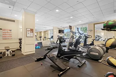 5700 Collins Ave #4C, Miami Beach, FL 33140 - Photo 44