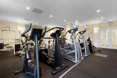 5700 Collins Ave #4C, Miami Beach, FL 33140 - Photo 42