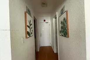 820 Euclid Ave, Miami Beach, FL 33139 - Photo 1