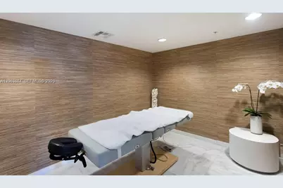 400 Sunny Isles Blvd #1401, Sunny Isles Beach, FL 33160 - Photo 44