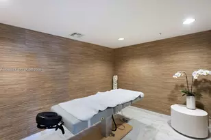 400 Sunny Isles Blvd, Sunny Isles Beach, FL 33160 - Photo 44