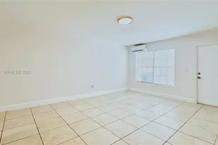 286 NW 39th St, Miami, FL 33127 - Photo 22